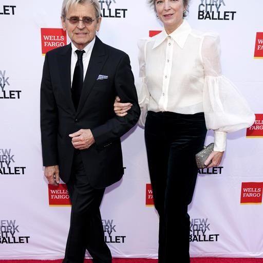 Baryshnikov honors 'insanely brave' Putin opponent Navalny